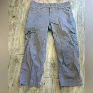 Lee related fit mid rise capri pants size 12